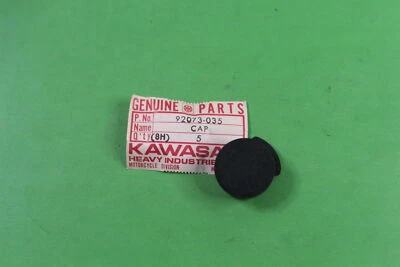 Tapa de culata NOS KAWASAKI 74-78 KZ400 A1 A2 D3 D4 S2 S3 PT# 92073-035 Foto 1 de 4