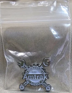NEU Amtrak 2017 Mitarbeiter Wertschätzung mechanische Abteilung Sicherheit Service Pin - Bild 1 von 2
