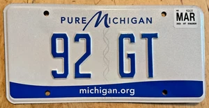 VANITY AUTO PERSONALIZED LICENSE PLATE " 92 GT " 1992 MUSTANG FORD SHELBY - Picture 1 of 1