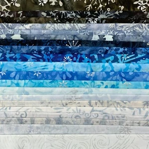 Lunn Fabric Batiks Stash Builder 20 cuartos de grasa 100 % algodón FQ negro azul #905 - Imagen 1 de 3