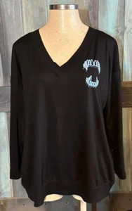 Torrid Black Glow in the Dark Vampire Fangs Halloween V Neck LS Sweater 3 22 24 - Picture 1 of 3