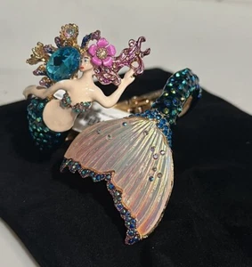 Betsey Johnson Mermaid Hinged Bangle Bracelet - Picture 1 of 4