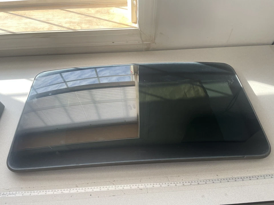 1998-2003 MERCEDES-BENZ ML320 ~ ЛЮК СТЕКЛА ~ A1637801021 ~ OEM ДЕТАЛЬ - Изображение 1 из 3