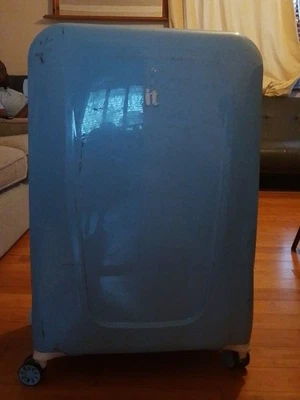 Travel & Pleasure Navy Wheelie Carry On Case Holiday Weekend - Image 1 of 4