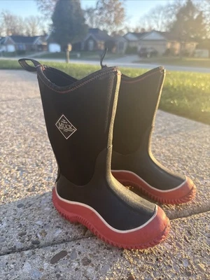 Botas impermeables de goma negras/rojas The Original Muck Boot Company Hale para niños talla 10 Foto 1 de 4