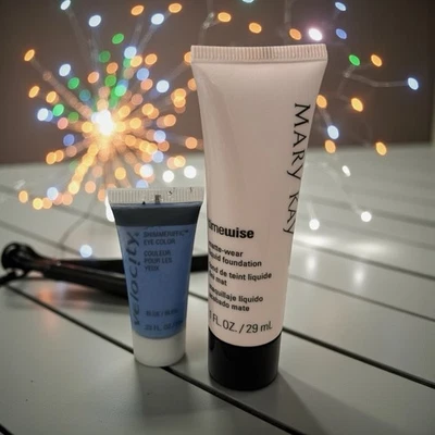 Mary Kay Timewise Matte Wear Liquid Foundation Beige 3 and Mary Kay Eye Color - Image 1 of 4