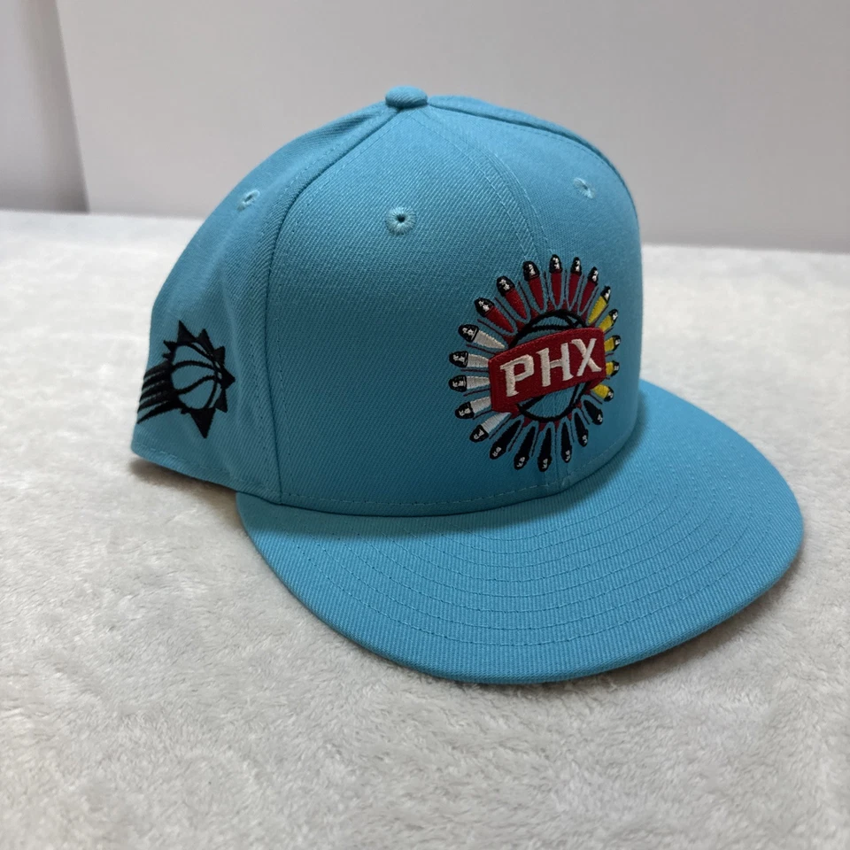 Para hombres Phoenix Suns 2022/23 Edición City Logo Alterno Ajustado Nativo 7 3/4 Verde azulado Foto 1 de 4