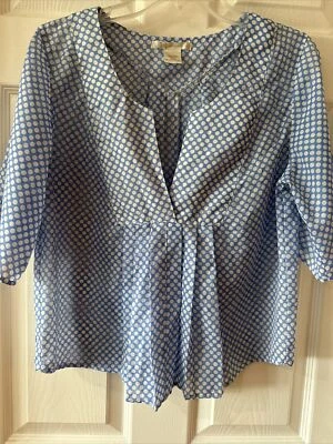 Blusa mediana para mujer Charlotte Russe azul transparente punto blanco usada en excelente estado  Foto 1 de 3