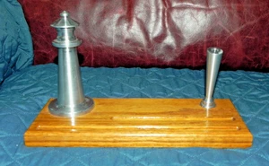 VINTAGE GEDRECHSELTER ALUMINIUM & HOLZ SCHREIBTISCH STIFTHALTER * Kostenloser Versand. - Bild 1 von 6