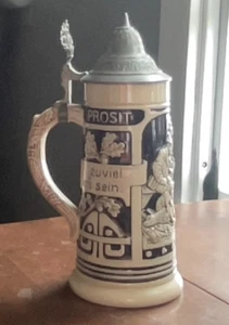 Vintage 9 1/2" großer deutscher Bierstein mit Zinndeckel. Keramik. Gestempelt 1902 8. - Bild 1 von 7