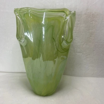 Lavorazione Arte Murano Glass Vase Swirl Lime Green Hand Blown Italian Art Glass - Image 1 of 4