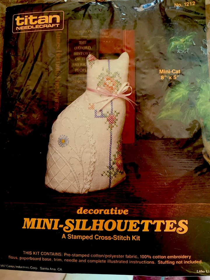 1987 Titan Needlecraft Mini-cat Stamped Cross Stitch Kit 1212