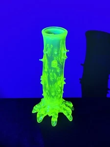Uranium Glass Vaseline Vase John Walsh 1800’s - Picture 1 of 6