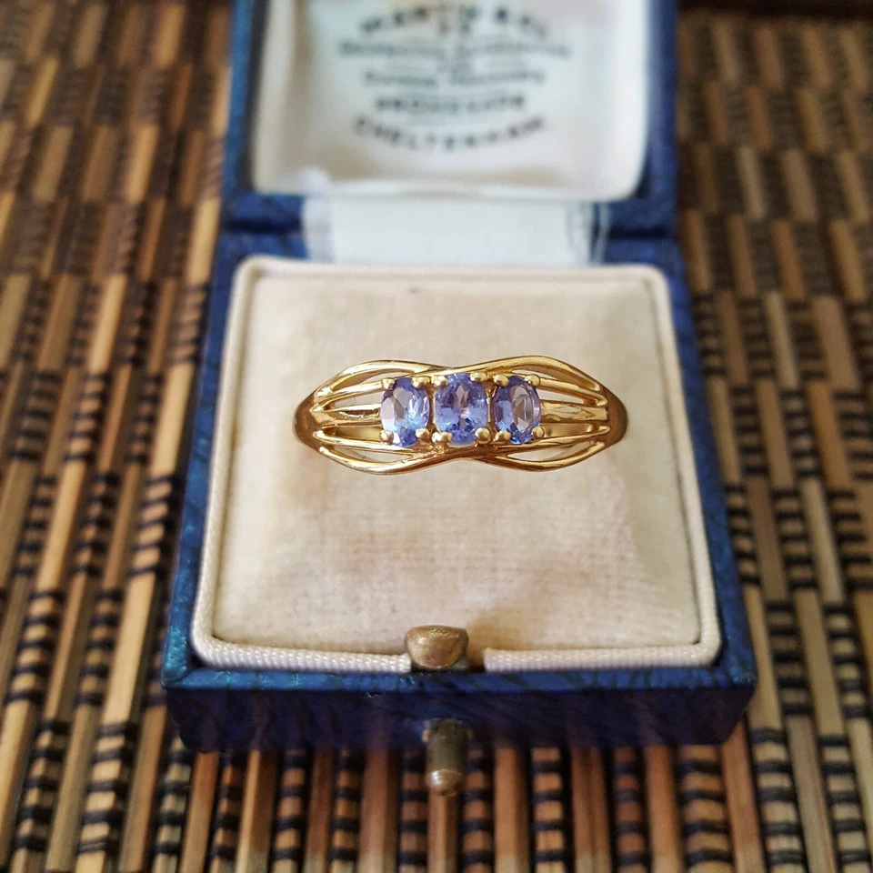 Anillo de Plata de Ley 925, Anillo Trilogía Tanzanita Genuina, Talla S.5 EE. UU. 9.25, Oro Foto 1 de 4