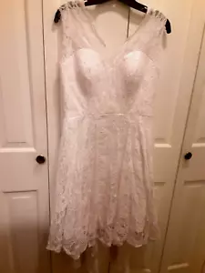 Lace Wedding Dress Knee Length - Longer in back - Size 6 - Picture 1 of 18