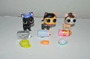 MGA~LOL Sorpresa~2" Mascotas~3 Gatitos~3 Botellas~Accesorios - Imagen 1 de 3