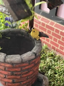 1:12 Dolls House Miniature Goldfinch New Garden Bird Black and Yellow - Picture 1 of 5
