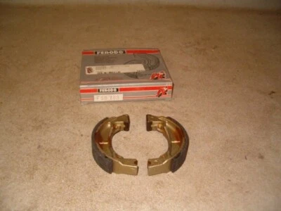 Front Brake Shoes For A 1981 To 1985 Suzuki RM80 Dirt Bike Foto 1 de 4