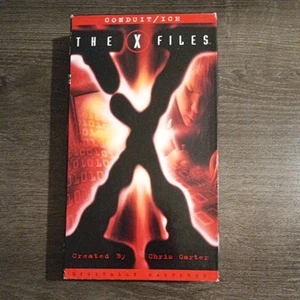 The X-Files: Conduit/Ice (VHS Tape) Season 1/2 Episodes - Picture 1 of 1