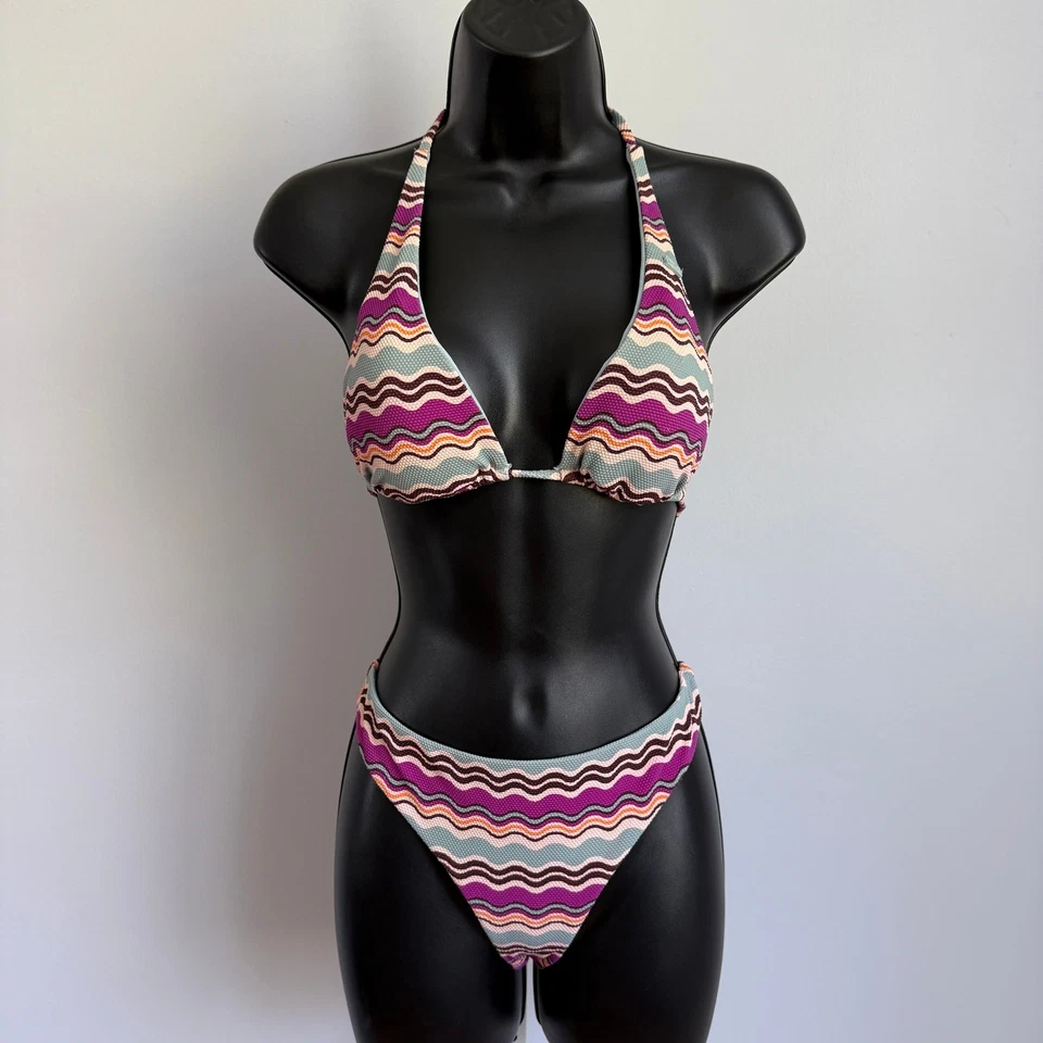 Conjunto superior e inferior de bikini Roxy talla S púrpura en zig-zag ondulado crochet Foto 1 de 4