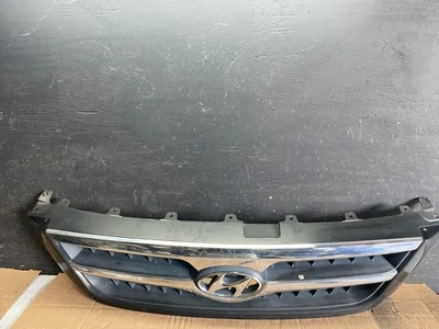 Parrilla delantera Hyundai Entourage 2007 a 2010 Q0573 DG Foto 1 de 4