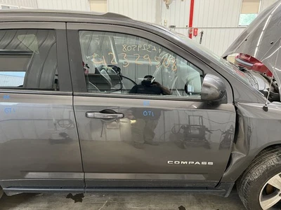 11-17 JEEP COMPASS PASSENGER RIGHT FRONT DOOR GRANITE CRYSTAL PAU - Image 1 of 4