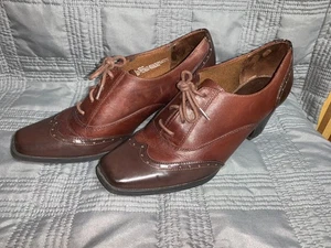 Naturalizer braune Damen-Lederschuhe, Oxford-Stil, 2,5 Absatz, Größe 8,5 Weite - Bild 1 von 6