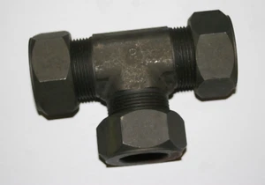 1 1/14" Tube Steel Hydraulic Tee Union Fitting Parker 20 JBU-S - Picture 1 of 3