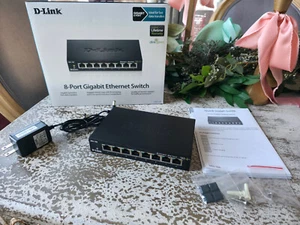 D-LINK DGS-108 8 Port Gigabit Ethernet Switch - Used and great condition - Picture 1 of 19