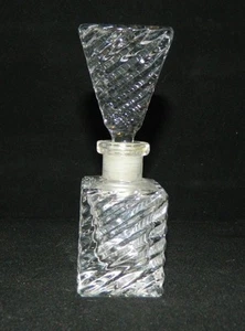 Botella de perfume vintage de vidrio con plomo ondulado con tapón de pirámide invertido - Imagen 1 de 5