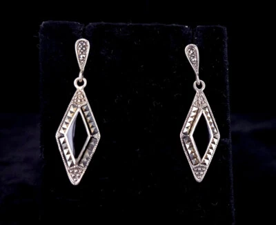 Deco Vintage Sterling Marcasite Argento Onice Nera Geometrico Goccia Orecchini - Immagine 1 di 4