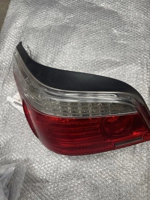 Luz trasera izquierda BMW 535i 528 550 2008-2010 (lado del conductor) 195285-01 OEM Foto 1 de 4