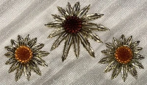 Sarah Coventry Gold Tone Sunflower Brooch Pin & Clip On Earring Set Signed Vtg - Picture 1 of 7