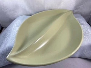 ROYAL DOULTON BAY LEAVES Light Green Oval Divided Server - C - Picture 1 of 4