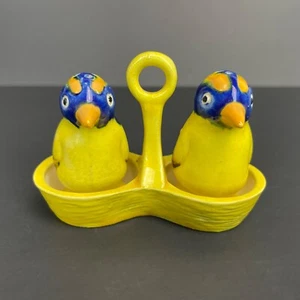 Vintage Ceramic Birds in Holder Salt and Pepper Shakers Hand Painted Japan - Picture 1 of 12