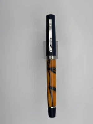 Pluma estilográfica OMAS Bologna Di Notti naranja y azul 14K F anterior a 2016 Foto 1 de 3