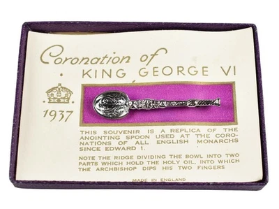 Vintage Boxed King George VI 1937 Coronation Anointing Spoon Metal Brooch Badge - Image 1 of 2