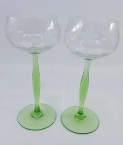 Set Of 2 Vintage Green Stem Grape And Vines Etched Drink Glasses 7.5" Hand Blown - Picture 1 of 6