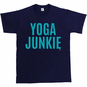 Yoga Junkie - Sanskrit Yogi Yogini Wear Herren T-Shirt - Bild 1 von 10