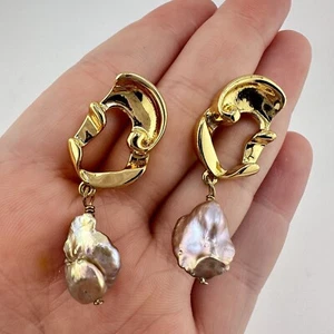 1.5” Talbots Gold Tone Genuine Freshwater Pearl Dangle Abstract Bold Earrings - Picture 1 of 6