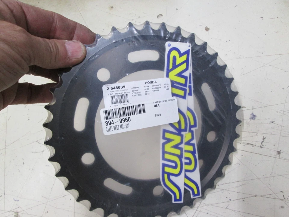 PIÑÓN SUNSTAR - TRASERO ACERO NEGRO - 39T HONDA CBR600 F2 F3 CBR900RR VTR1000 Foto 1 de 4