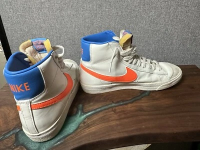 Zapato Nike Hi-top para mujer 9,5 DQ4692-100 blanco/naranja Swoosh Mid 77 Sail Foto 1 de 4