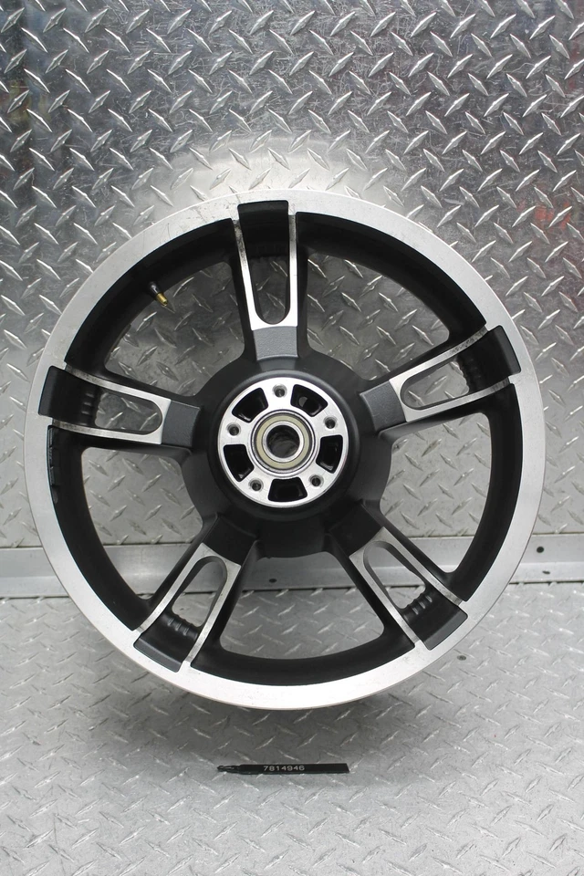 Harley-Davidson Street Glide Special 2016 llanta trasera FLHXS E16X5,00 MT Foto 1 de 4