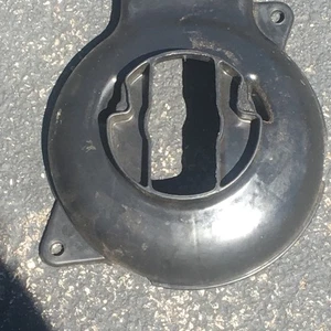 DeWalt parte OEM. Gruppo copri cinghia DCMWSP244 tagliaerba senza fili 21,5" 20v FWD - Foto 1 di 6