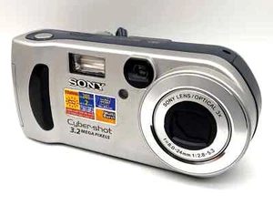 Cámara digital compacta óptica Sony Cyber-Shot DSC-P71 3x f=8,0-24 mm 1:2,8-5,3 - Imagen 1 de 5