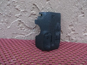 Canon EOS T7i ** HDMI / USB Side Rubber Cover * - Bild 1 von 1