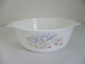 Vintage Pyrex England Iris Casserole Dish #27C - Picture 1 of 8