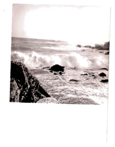 1958 CASTIGLIONCELLO : IL MARE AGITATO A PUNTA RIGHINI FOTO ORIGINALE cm 9x12,5 - Picture 1 of 2