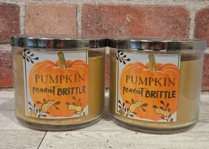 PUMPKIN PEANUT BRITTLE 3 Wick Candle x2 Bath & Body Works White Barn - Picture 1 of 5