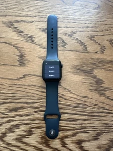 Apple Watch SE (cellulaire LTE et GPS) 2e génération 40 mm noir (MR9W3LL/A) (A2722) - Photo 1 sur 9